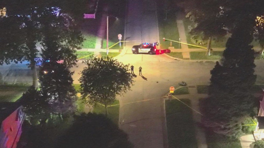 Teen dies after e-bike collides with pickup in Arlington Heights