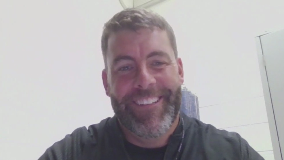 Joe Horeni previews Downers Grove North vs. Hinsdale Central | ChicagoLIVE