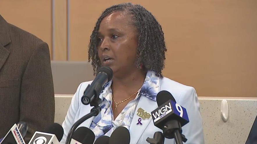 Broadview mayor demands ICE halt ‘hostile actions,’ remove fence at processing center