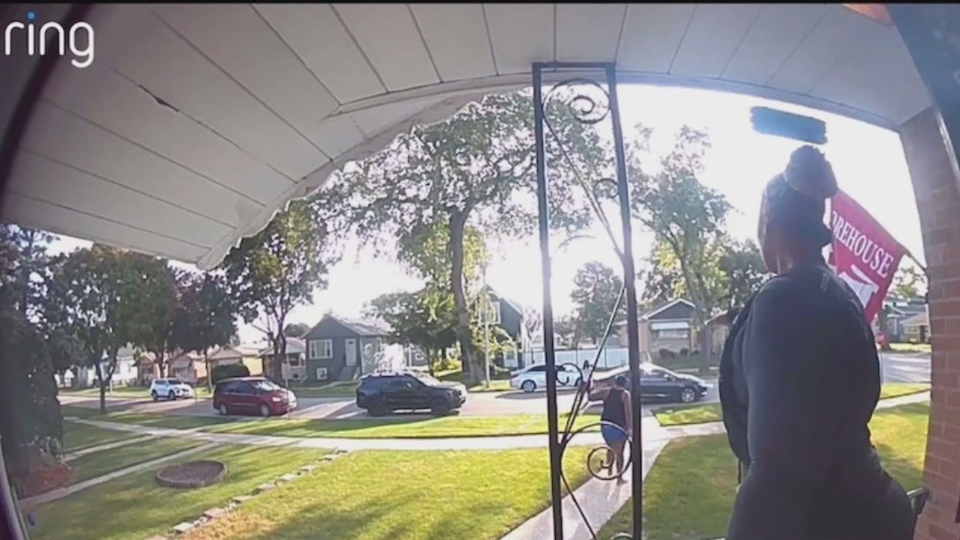 Chicago-area family outsmarts package thief